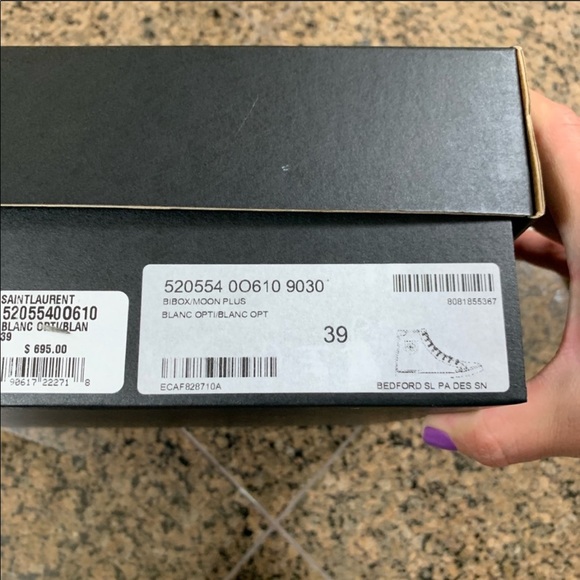 Saint Lauren. 🌼🌼🌼 - Picture 8 of 8